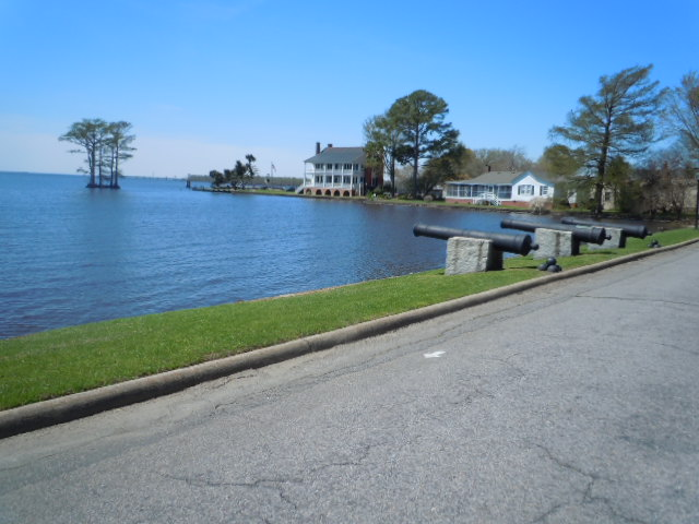 Roanoke River Lighthouse