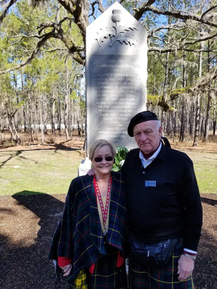 Loyalist monument
